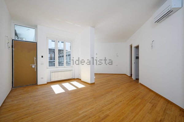 appartamento in vendita a Milano in zona Piazzale Lodi