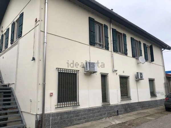 appartamento in vendita a Milano in zona Quintosole