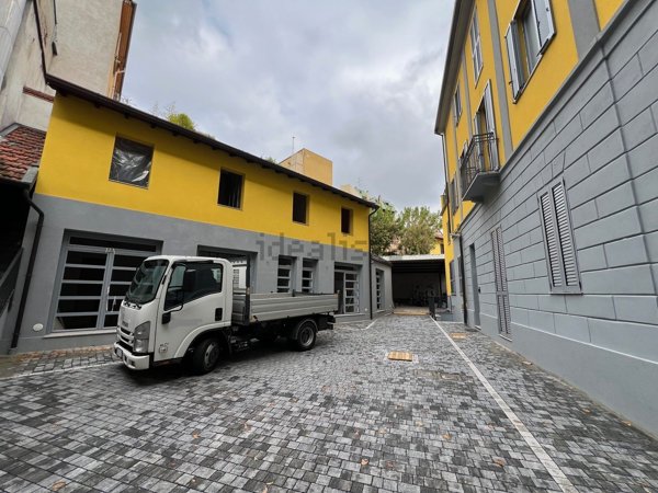 capannone in vendita a Milano in zona San Vittore