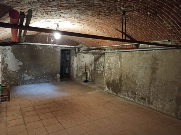 locale di sgombero in vendita a Milano in zona Piazzale Lodi