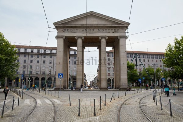 appartamento in vendita a Milano in zona Porta Ticinese