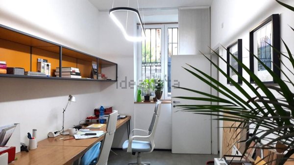 ufficio in vendita a Milano in zona Loreto