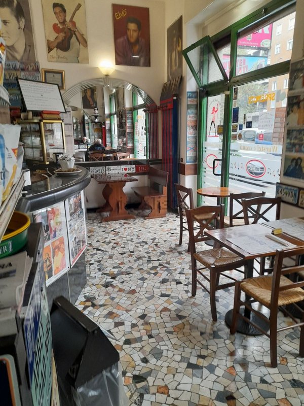 negozio in vendita a Milano in zona Solari