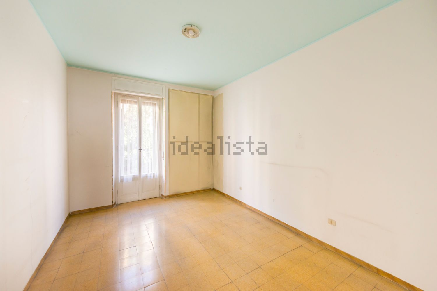 appartamento in vendita a Milano in zona Lorenteggio