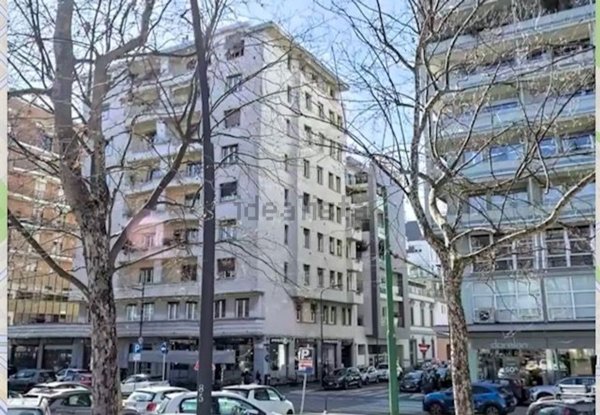 appartamento in vendita a Milano in zona Il Portello