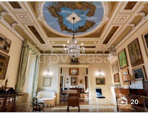 appartamento in vendita a Milano in zona Porta Vittoria