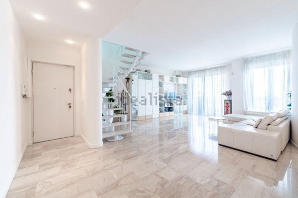 appartamento in vendita a Milano in zona Piazzale Lodi