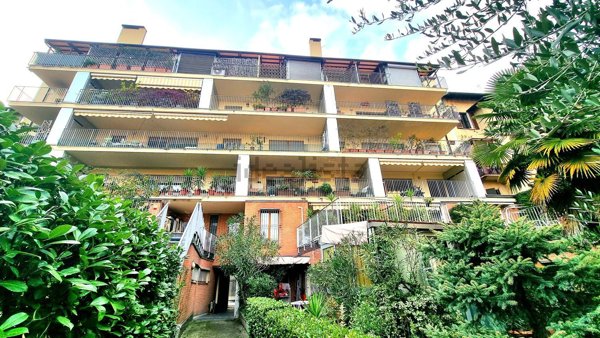 appartamento in vendita a Milano in zona Dergano