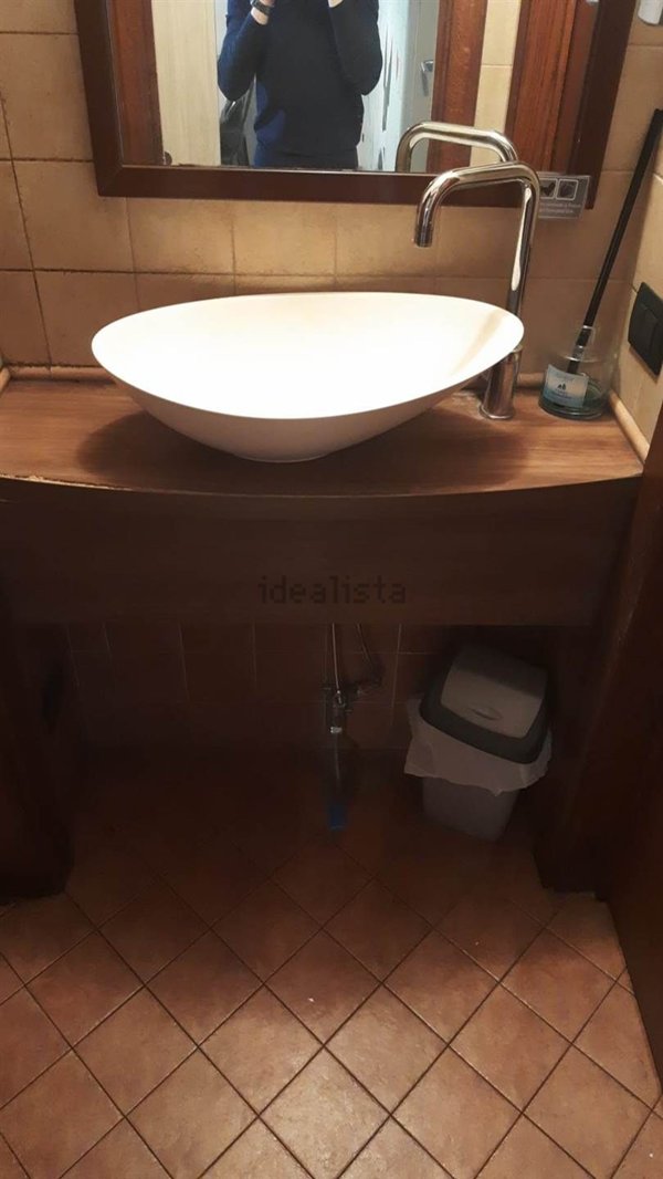 negozio in vendita a Milano in zona Lorenteggio