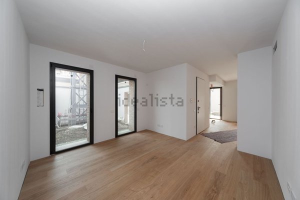 appartamento in vendita a Milano in zona Corvetto