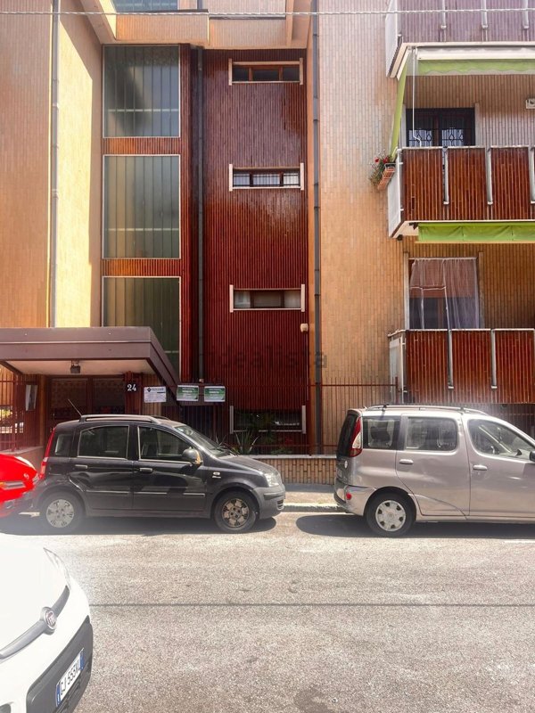 locale di sgombero in vendita a Milano in zona Crescenzago