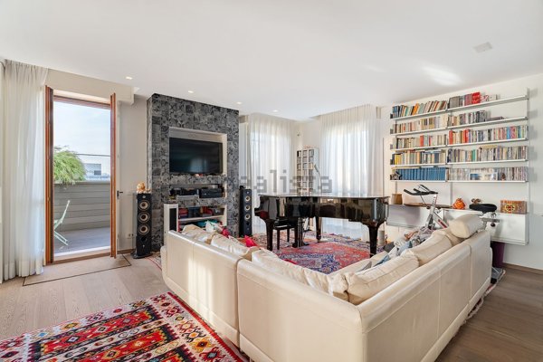 appartamento in vendita a Milano in zona Cinque Giornate