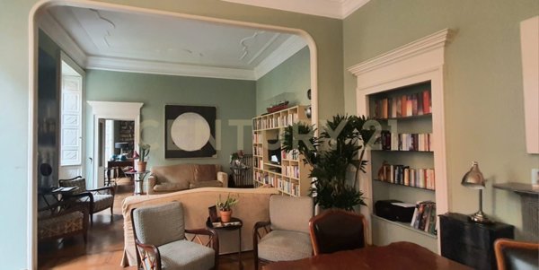 appartamento in vendita a Milano in zona Sant'Ambrogio