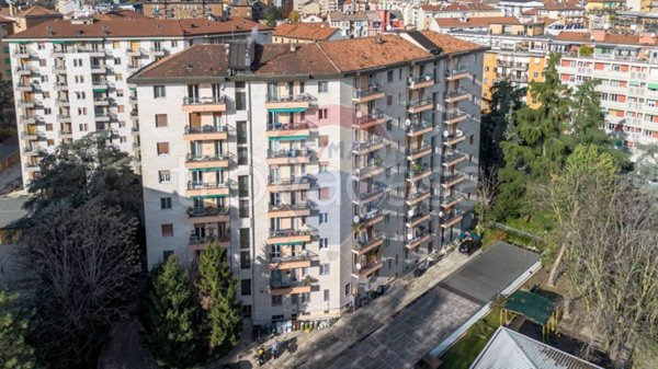 appartamento in vendita a Milano in zona Rembrandt