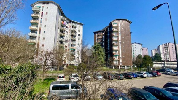 appartamento in vendita a Milano in zona Baggio