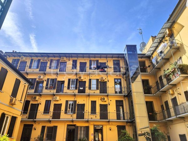 appartamento in vendita a Milano in zona San Cristoforo