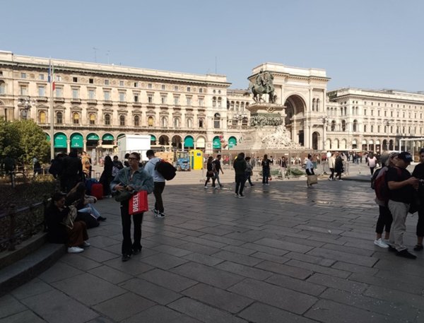 appartamento in vendita a Milano in zona Forze Armate