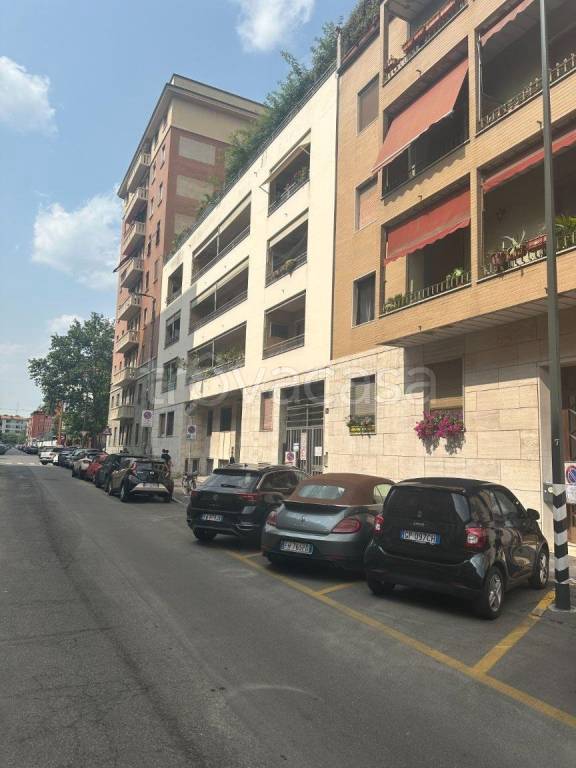 negozio in vendita a Milano