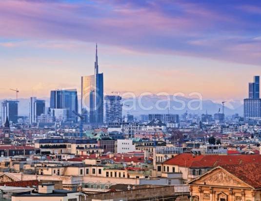 negozio in vendita a Milano in zona Gallaratese