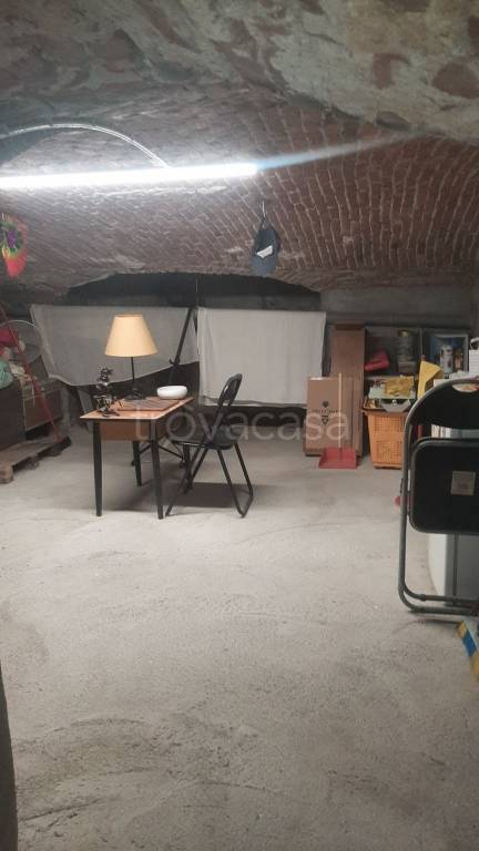 locale commerciale in vendita a Milano in zona Porta Venezia