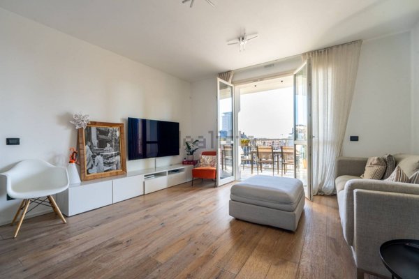 appartamento in vendita a Milano in zona Lorenteggio