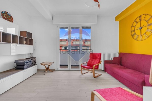 appartamento in vendita a Milano in zona Famagosta
