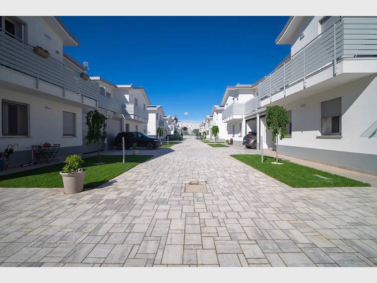 casa indipendente in vendita a Milano in zona Famagosta