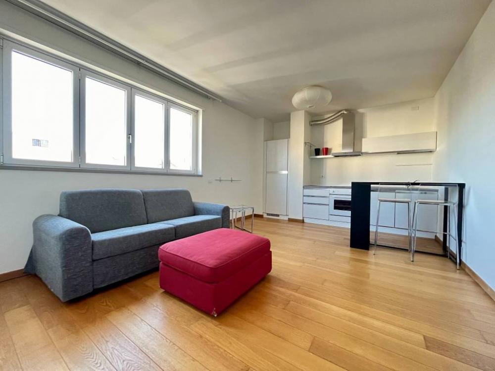 appartamento in vendita a Milano in zona Solari