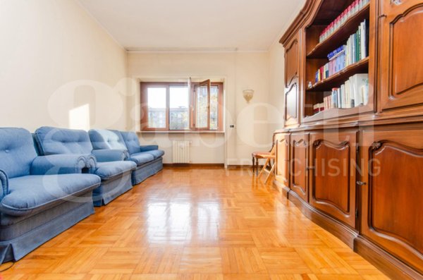 appartamento in vendita a Milano in zona Porta Vittoria