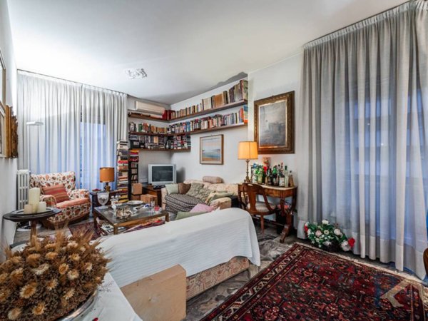 appartamento in vendita a Milano in zona Vigentino