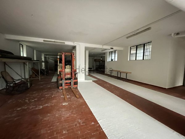 locale di sgombero in vendita a Milano in zona Crescenzago