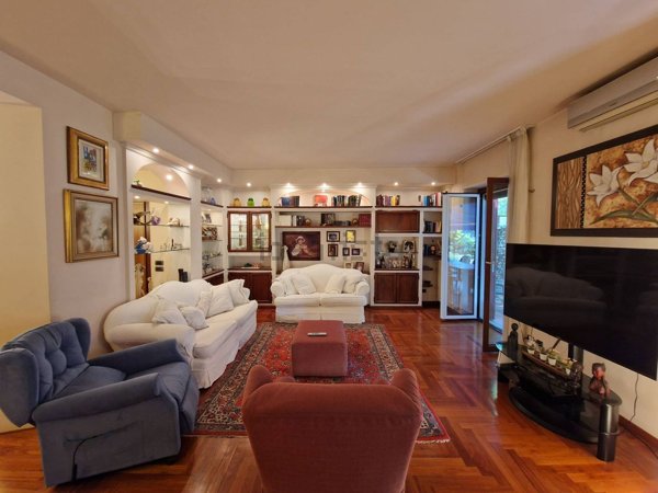 appartamento in vendita a Milano in zona Solari