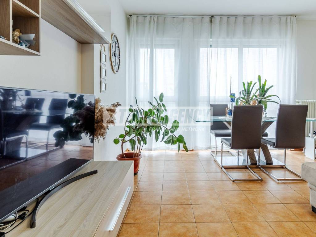 appartamento in vendita a Milano in zona Rogoredo