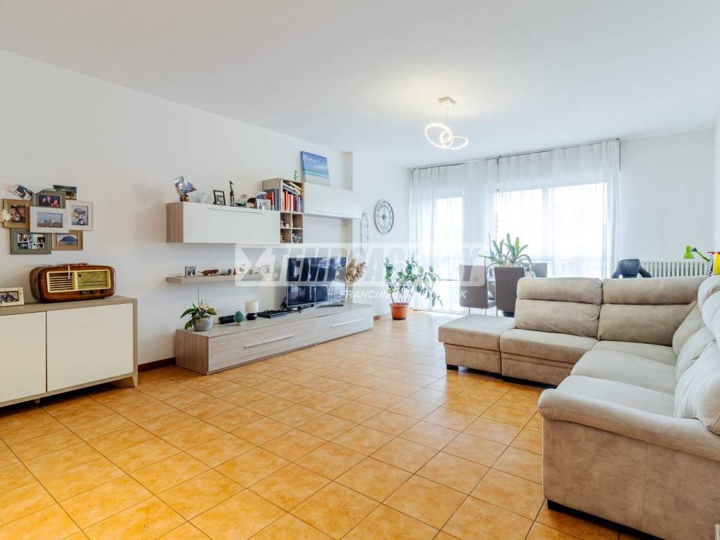 appartamento in vendita a Milano in zona Rogoredo