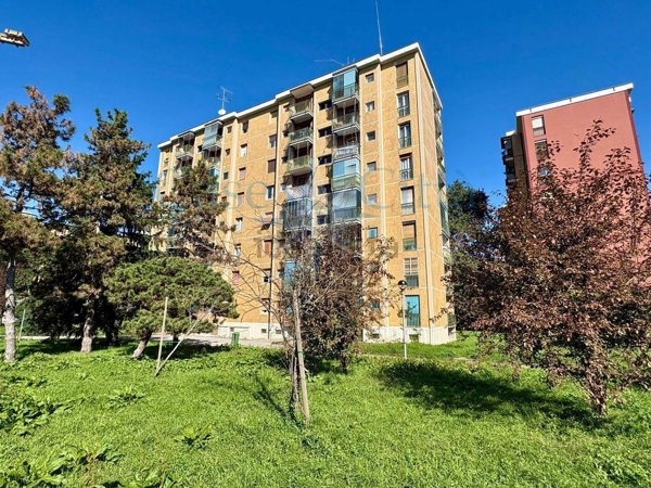 appartamento in vendita a Milano in zona Gallaratese