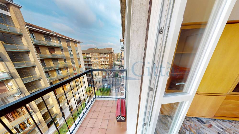 appartamento in vendita a Milano in zona Rembrandt