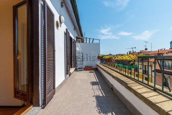 appartamento in vendita a Milano in zona Porta Garibaldi