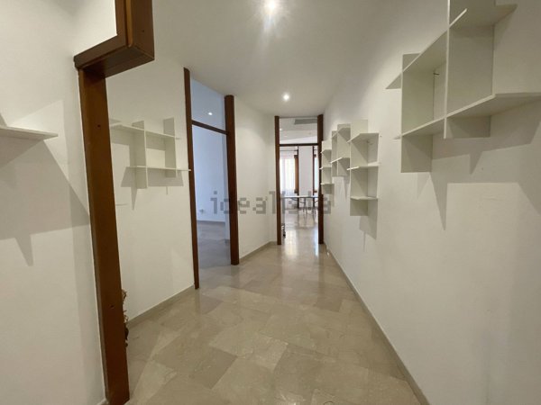 appartamento in vendita a Milano in zona Porta Nuova