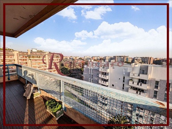 appartamento in vendita a Milano in zona Quarto Cagnino