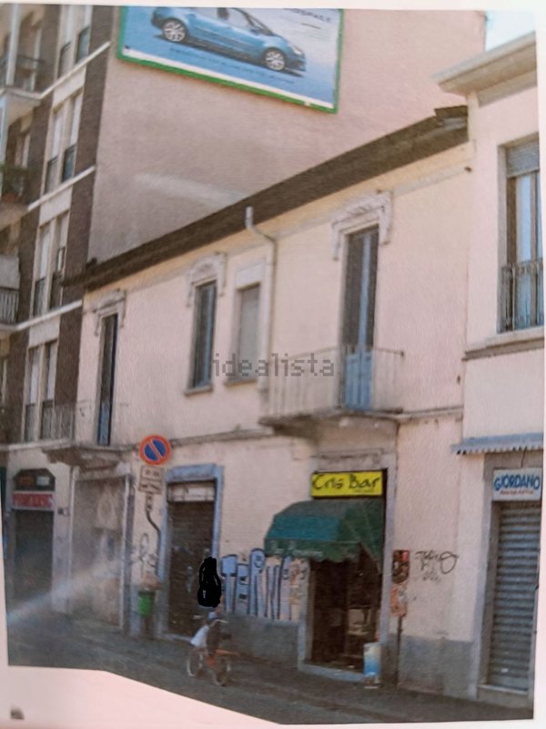 intera palazzina in vendita a Milano in zona Baggio
