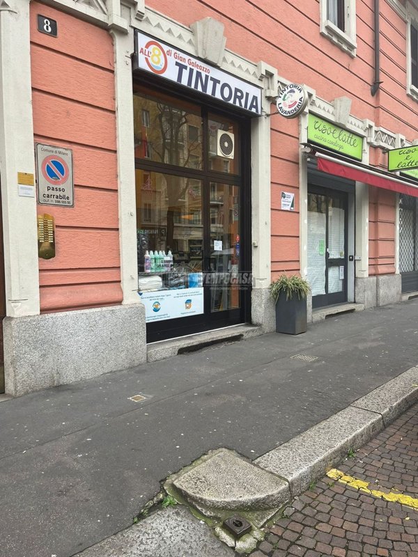 locale commerciale in vendita a Milano
