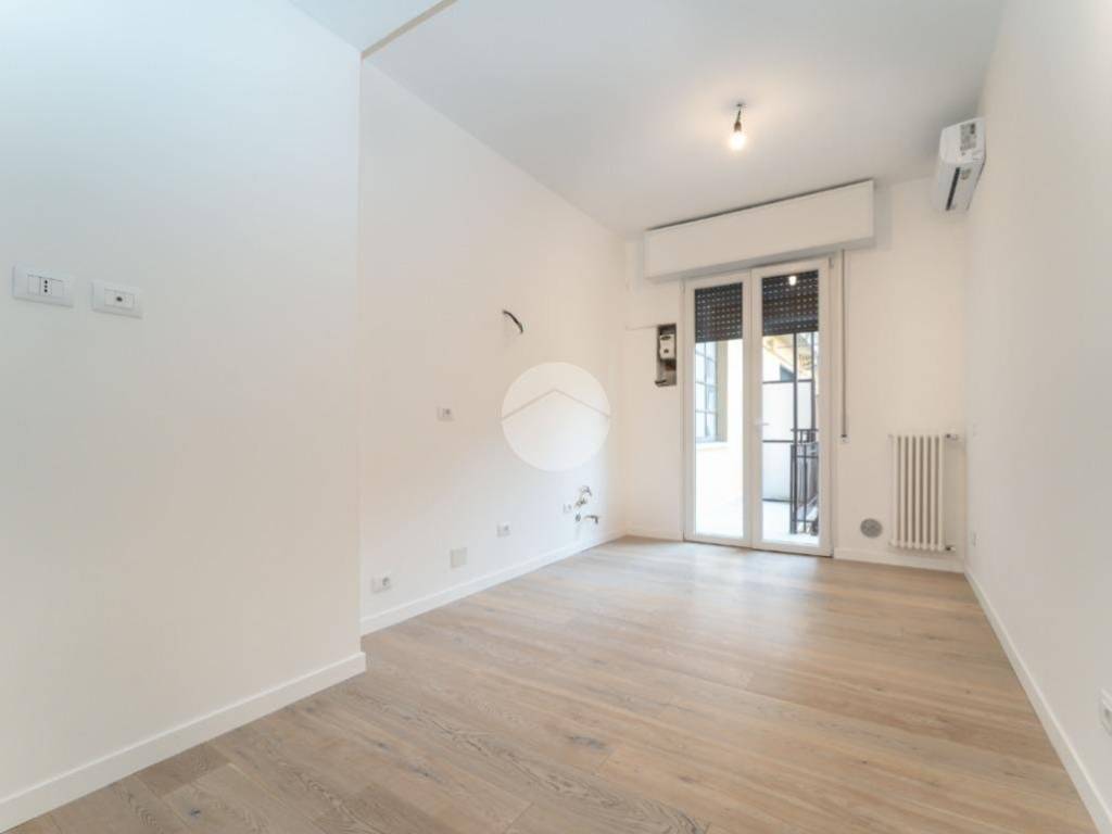 appartamento in vendita a Milano in zona Lorenteggio