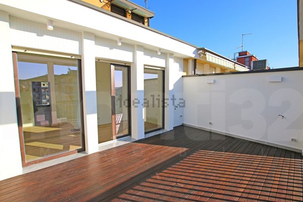 appartamento in vendita a Milano in zona Rembrandt