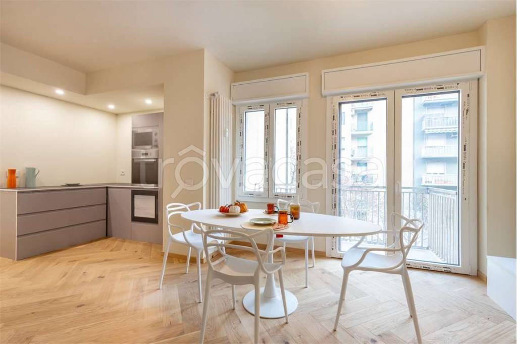 appartamento in vendita a Milano in zona Il Portello