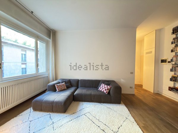 appartamento in vendita a Milano in zona Porta Vigentina