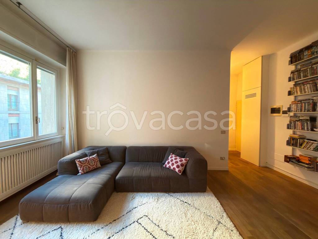 appartamento in vendita a Milano in zona Porta Vigentina
