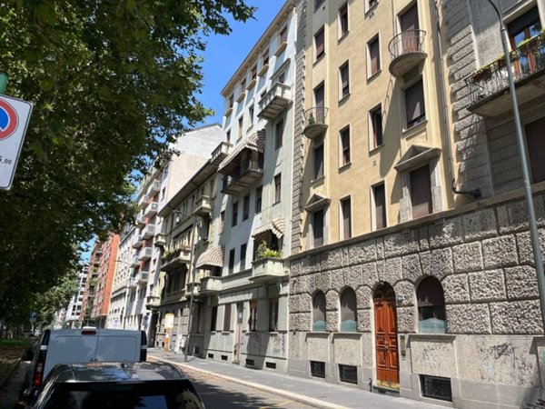 appartamento in vendita a Milano in zona Isola