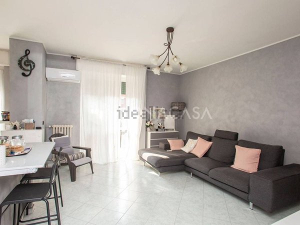 appartamento in vendita a Milano in zona Quarto Oggiaro