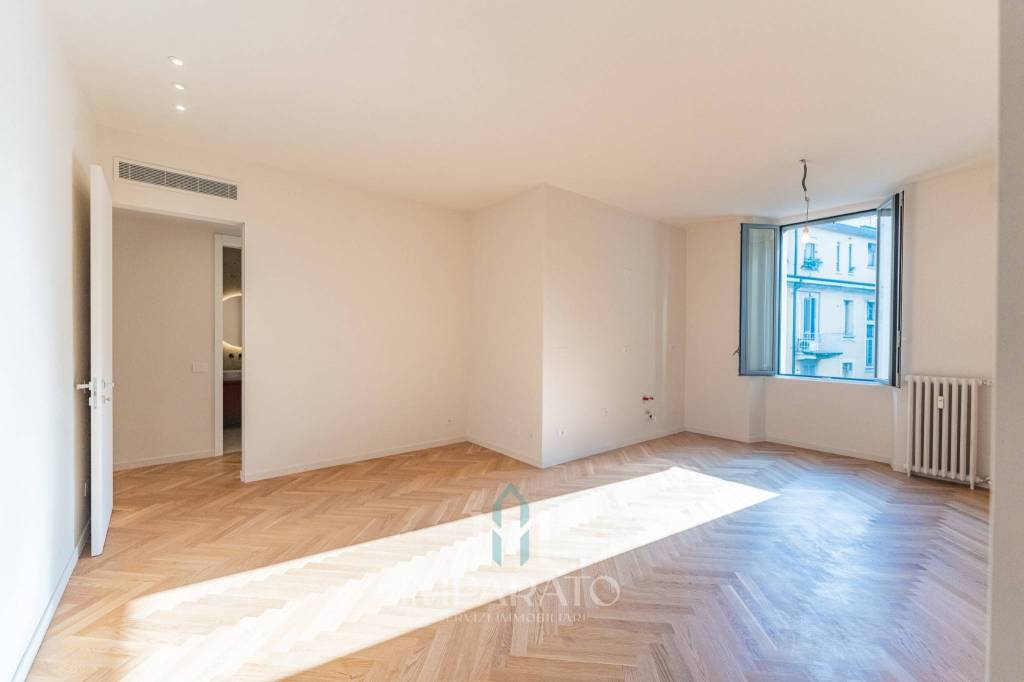 appartamento in vendita a Milano in zona XXII Marzo