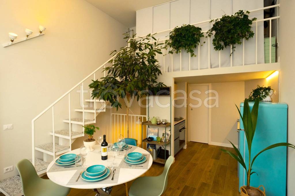 appartamento in vendita a Milano in zona Solari